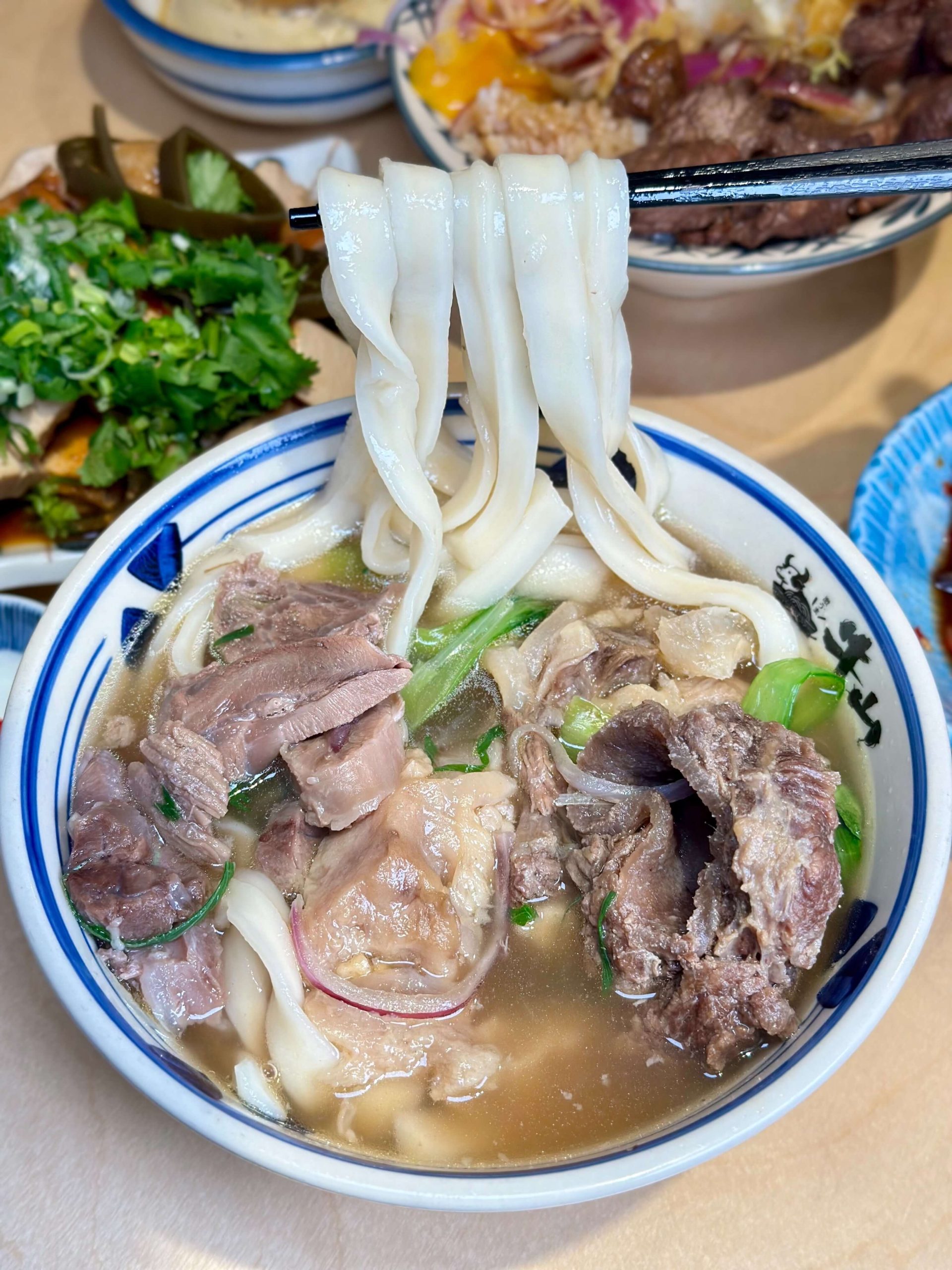 牛山牛肉麵燒肉飯