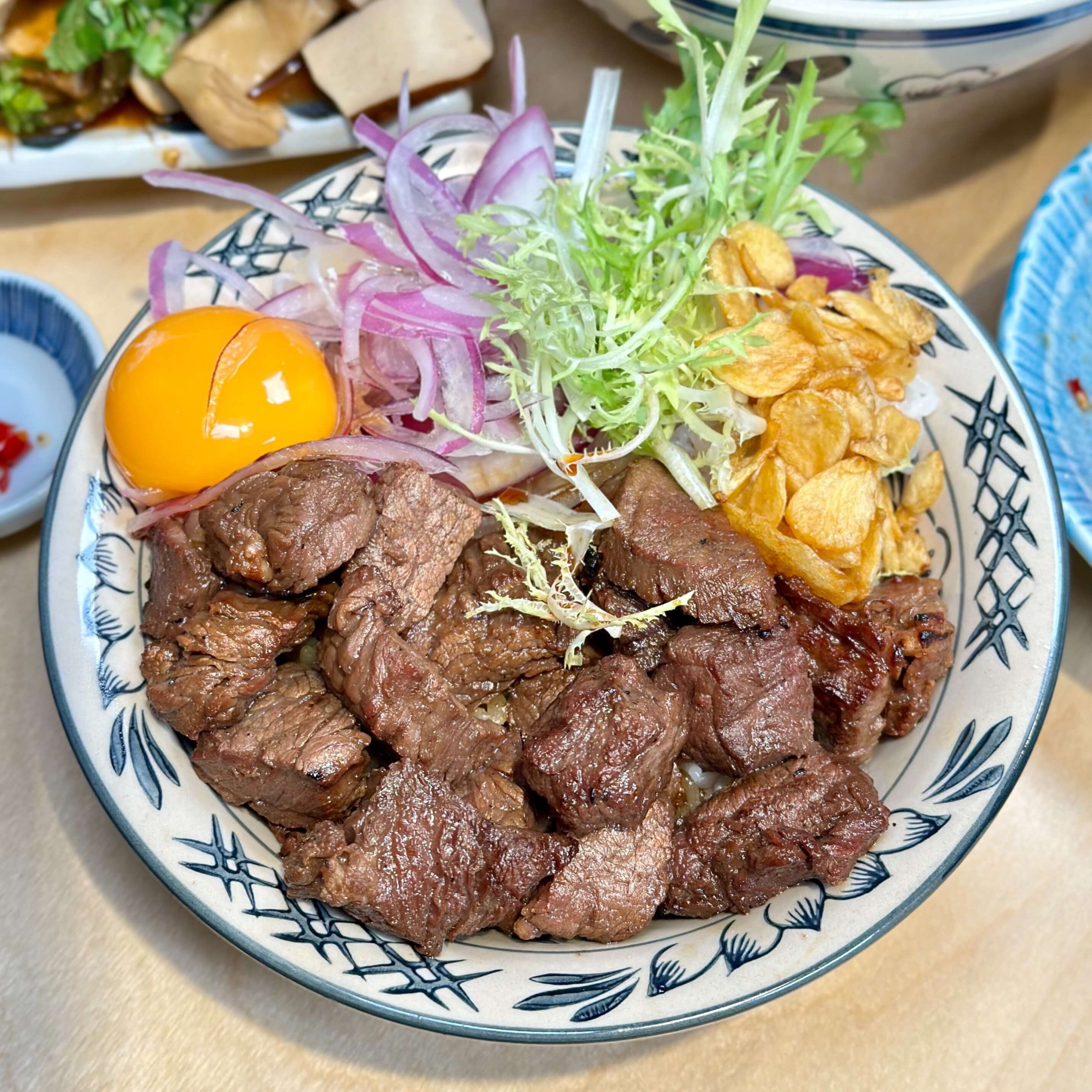 牛山牛肉麵燒肉飯