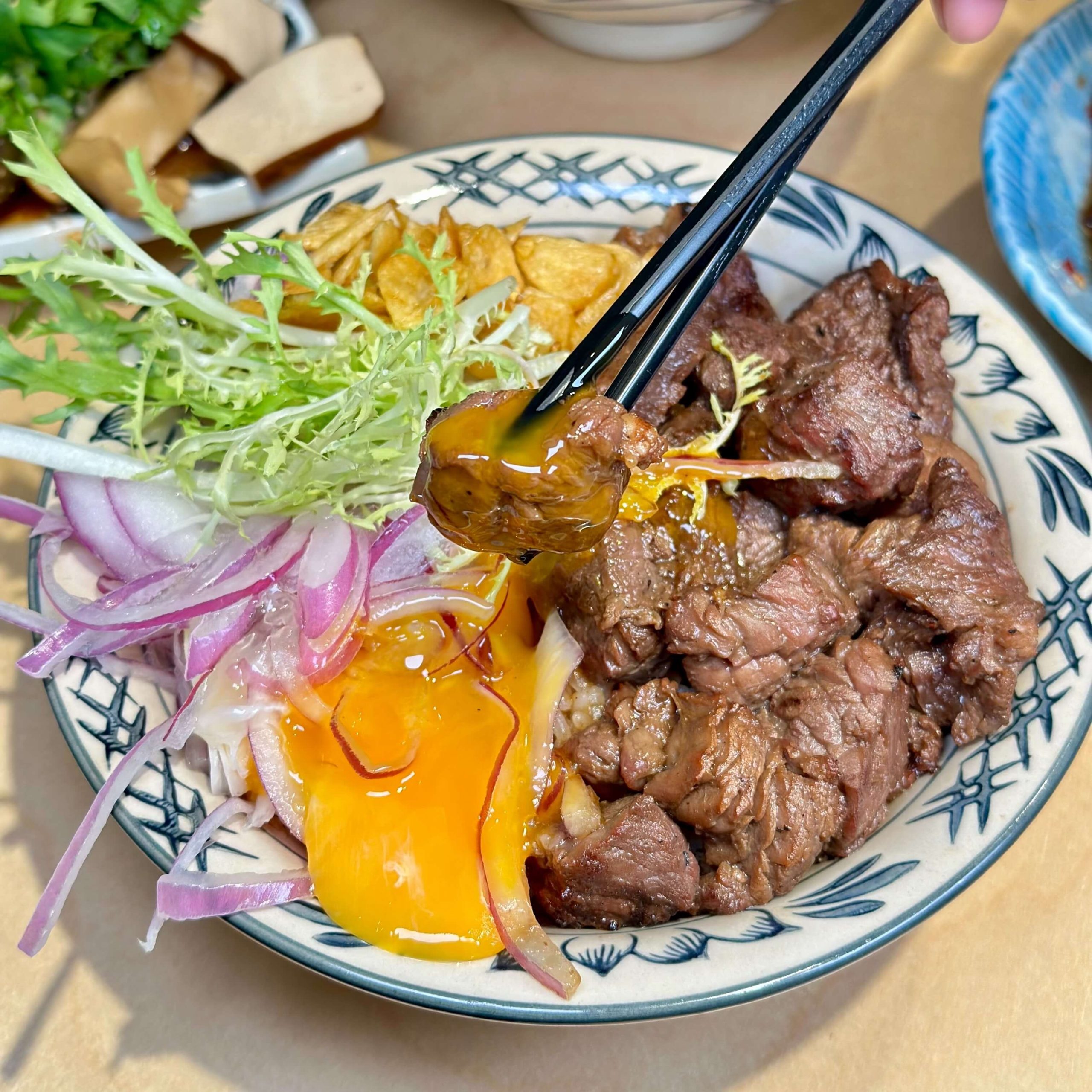 牛山牛肉麵燒肉飯