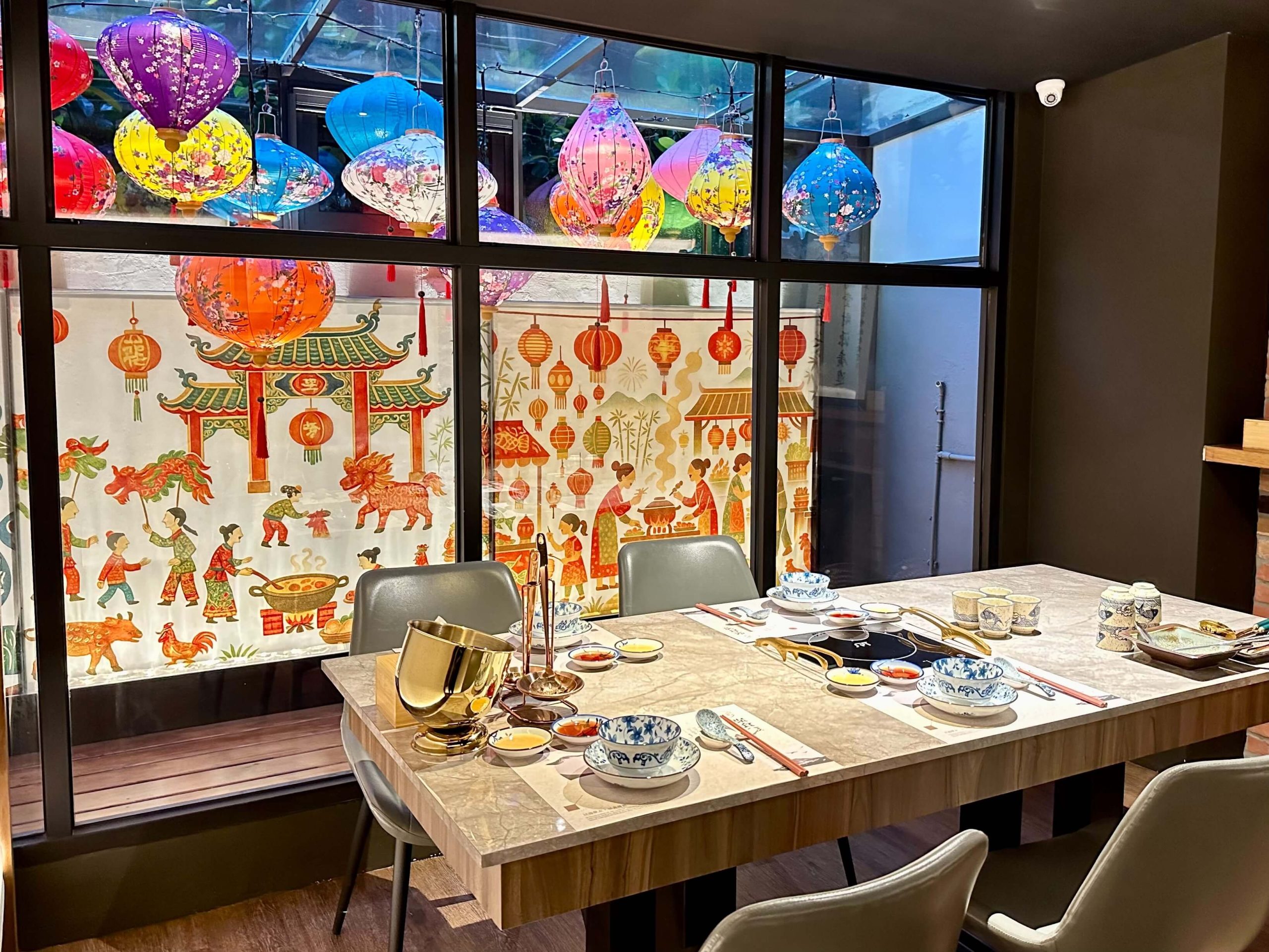 聚食釜台式頂級蝦湯鍋物