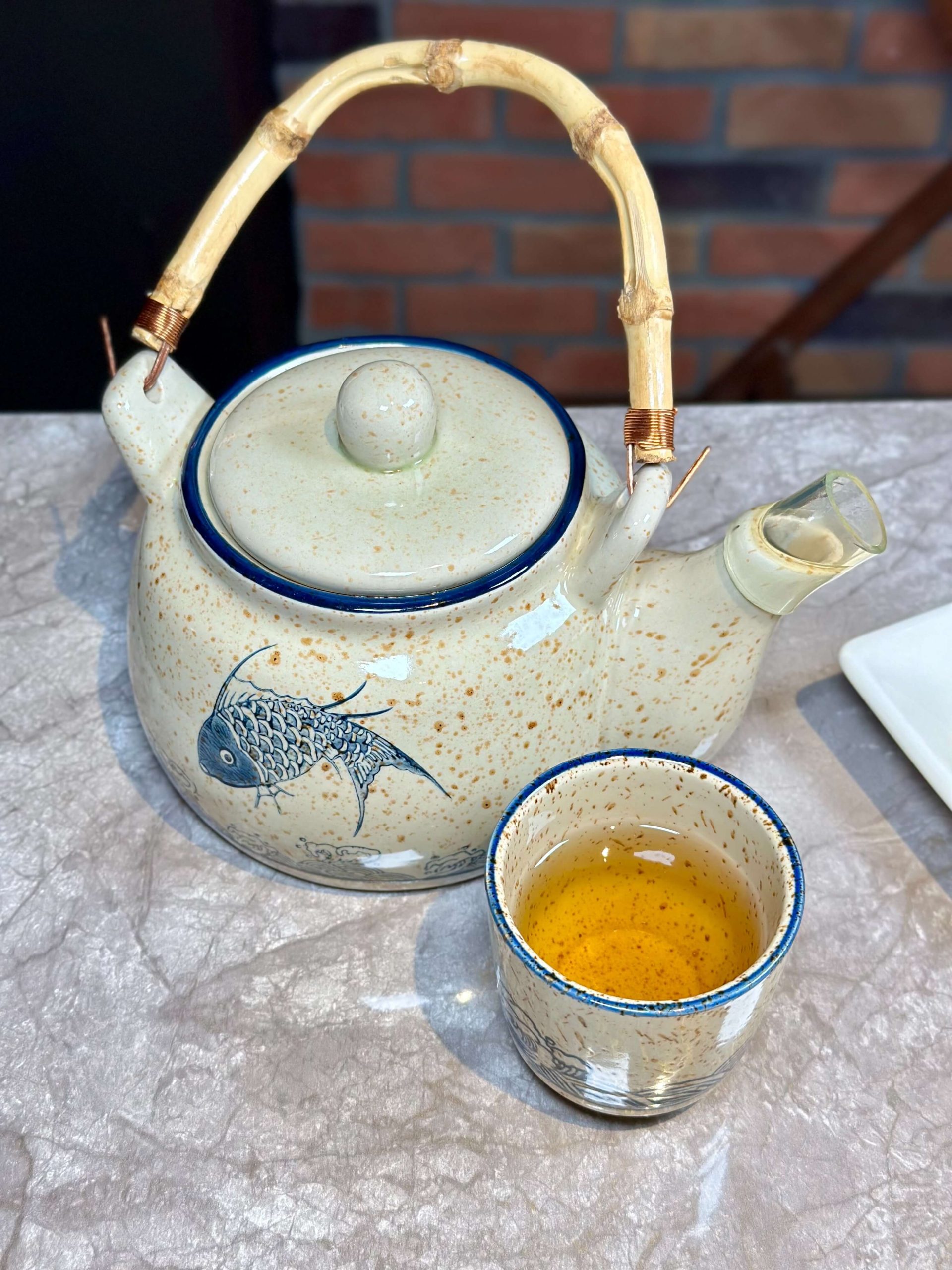 聚食釜台式頂級蝦湯鍋物