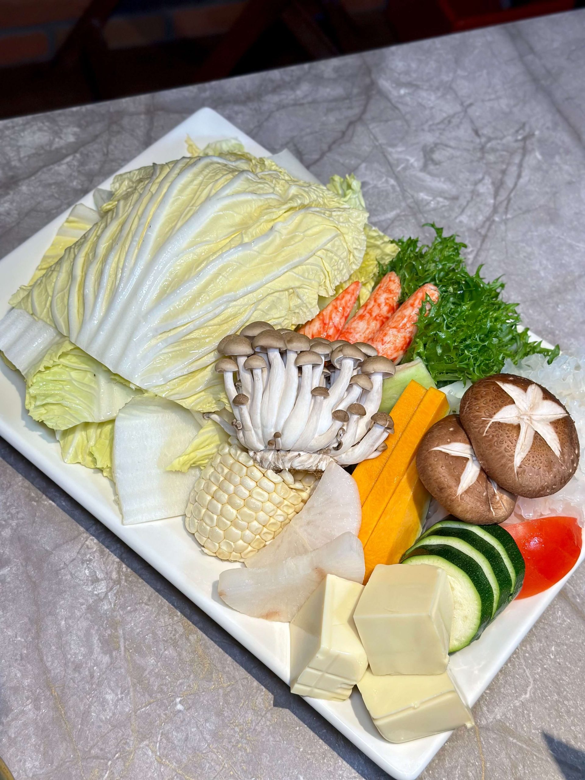 聚食釜台式頂級蝦湯鍋物