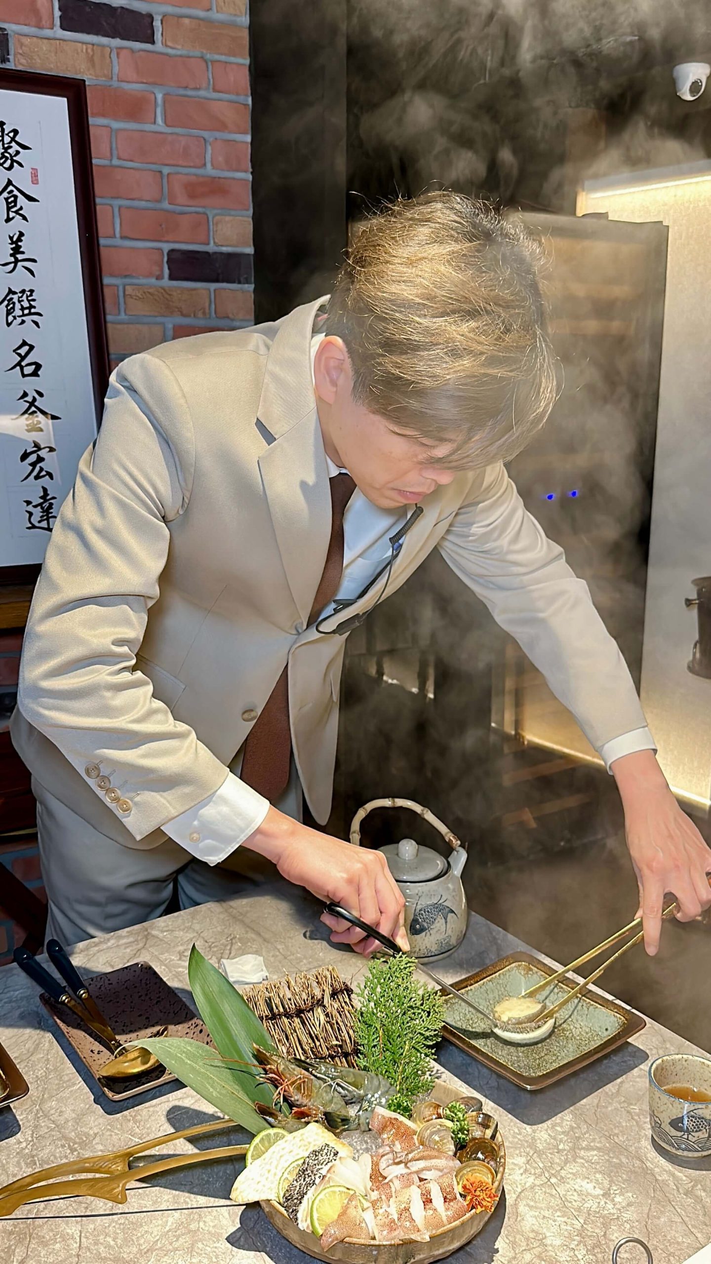 聚食釜台式頂級蝦湯鍋物