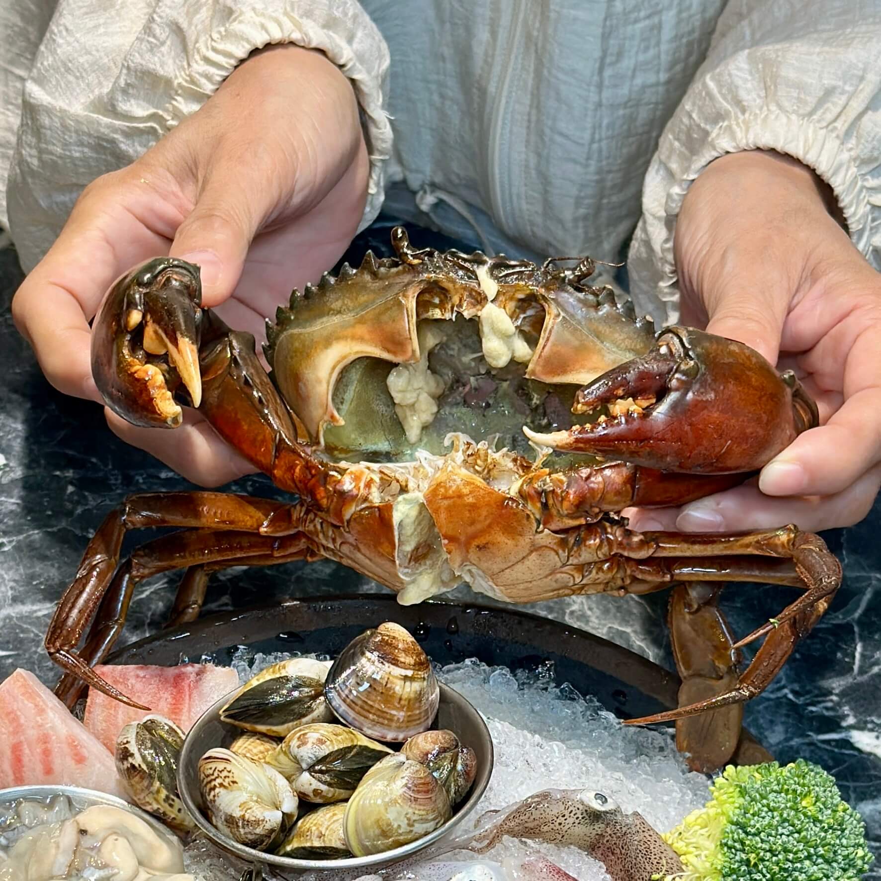 金山大碗石頭火鍋