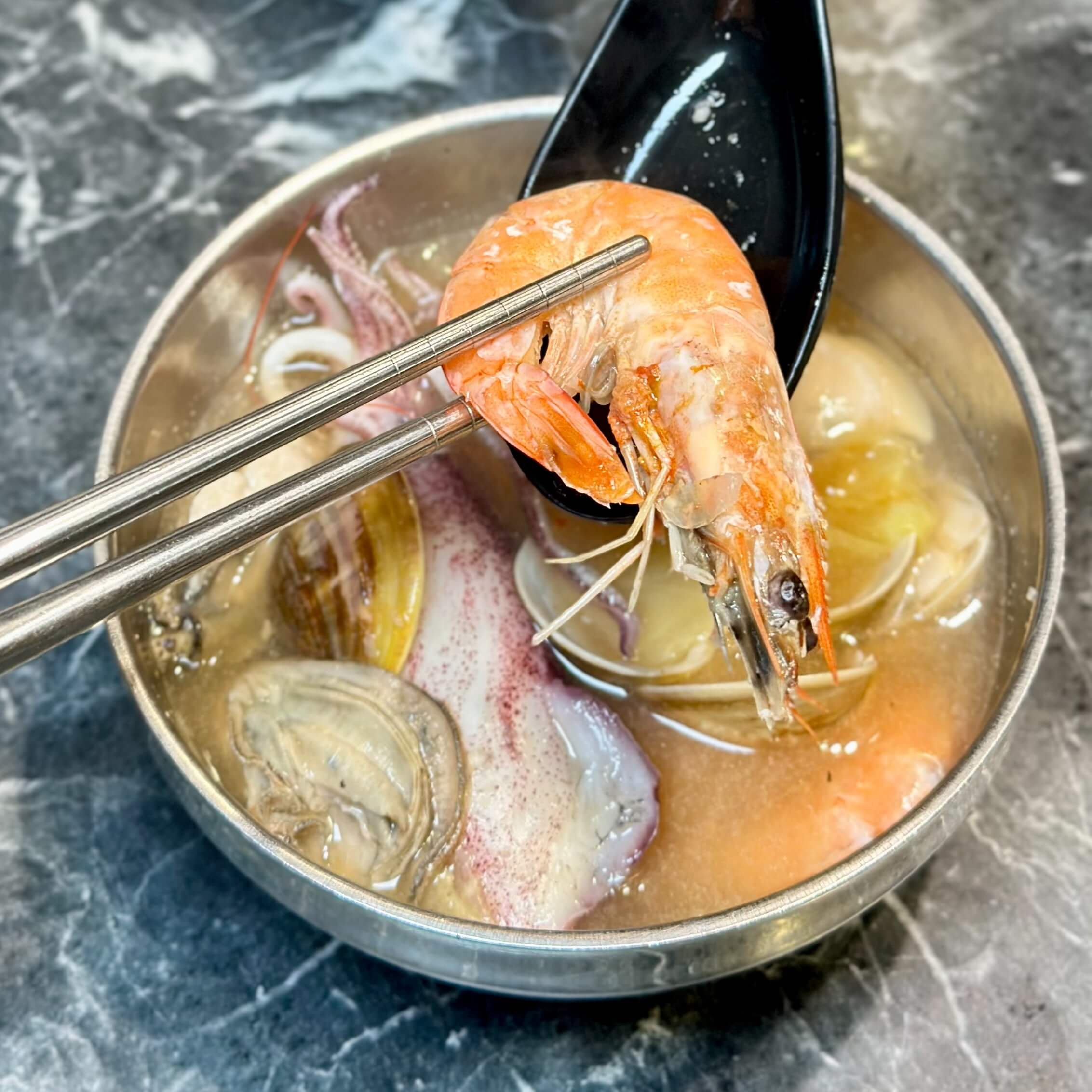 金山大碗石頭火鍋