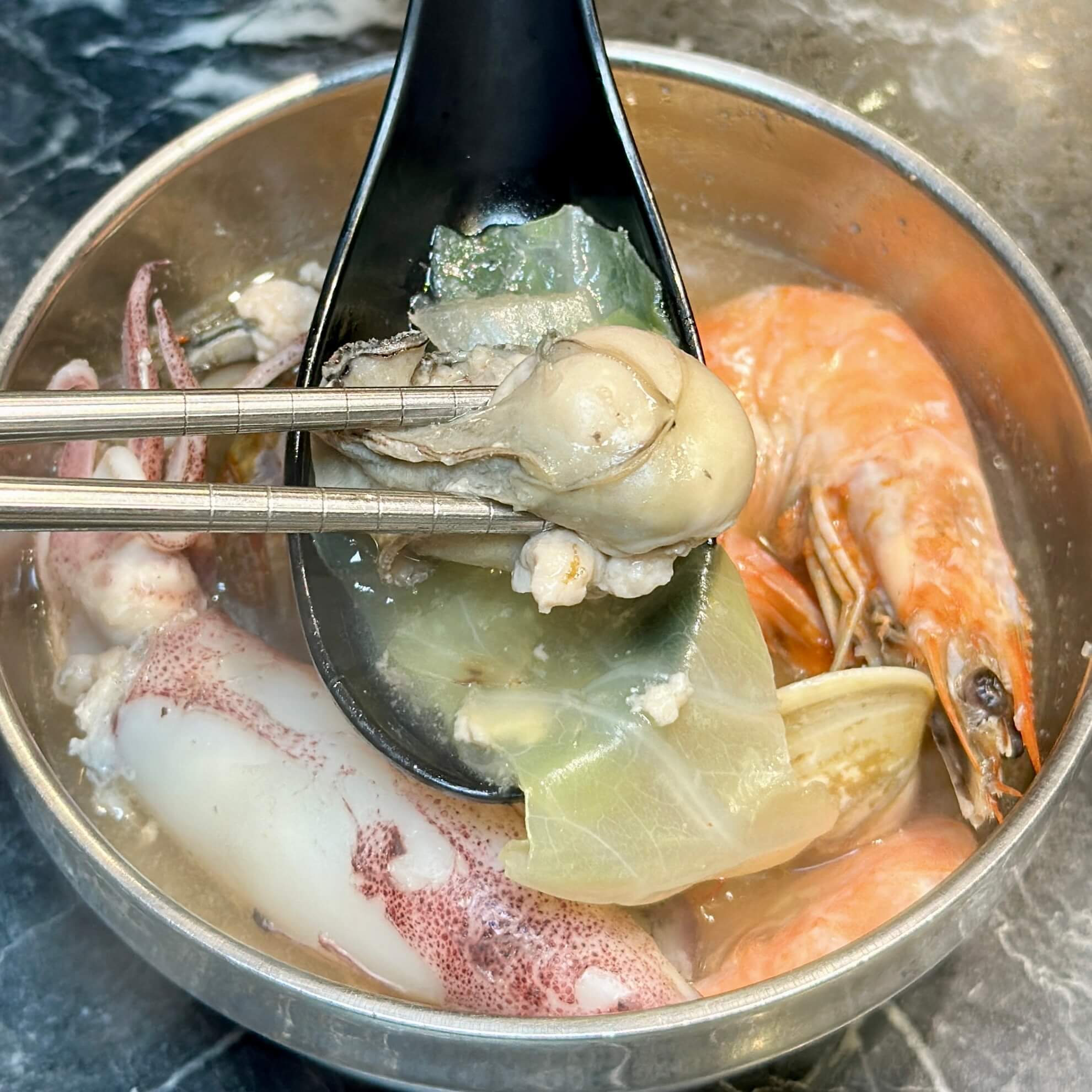 金山大碗石頭火鍋